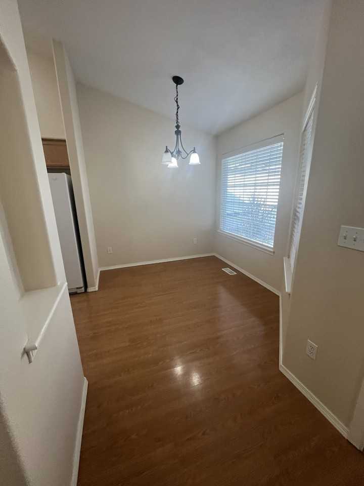 2645 N Englewood Way #2645 - Photo 7 of 15