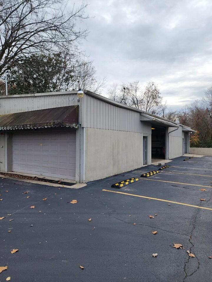 311 West 9th Street #1 - Photo 5 of 14