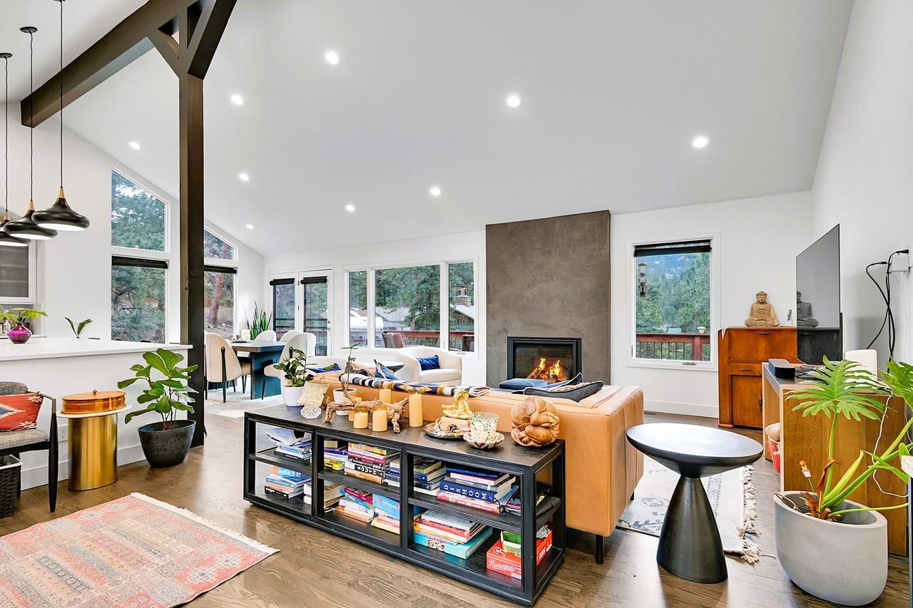 28384 Kinnikinnick Rd #1 - Photo 6 of 50