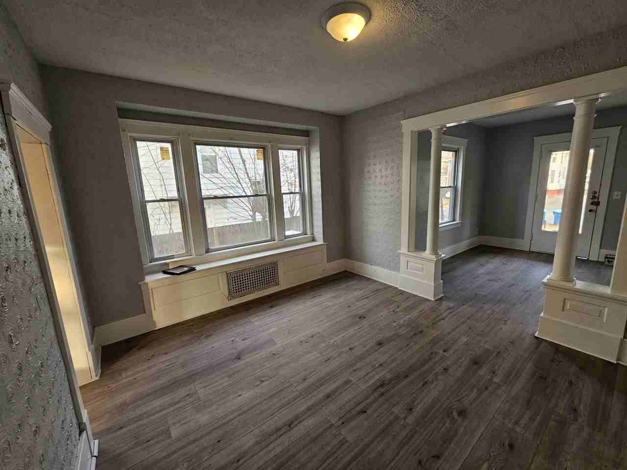 1850 E 32nd St #1850RIGHT - Photo 6 of 32