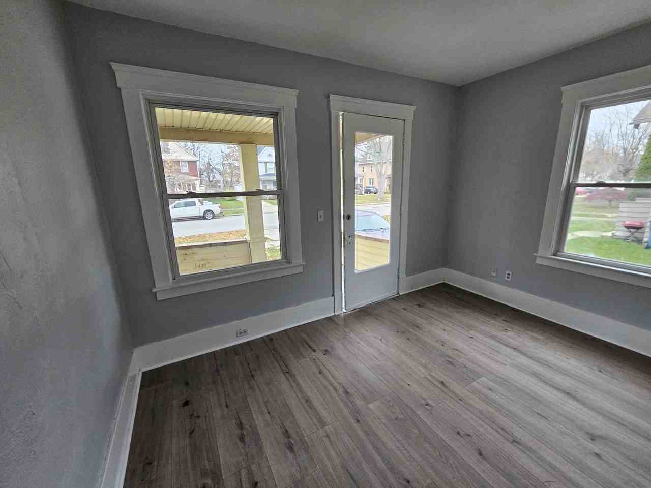 1852 E 32nd St #1852LEFT - Photo 7 of 50