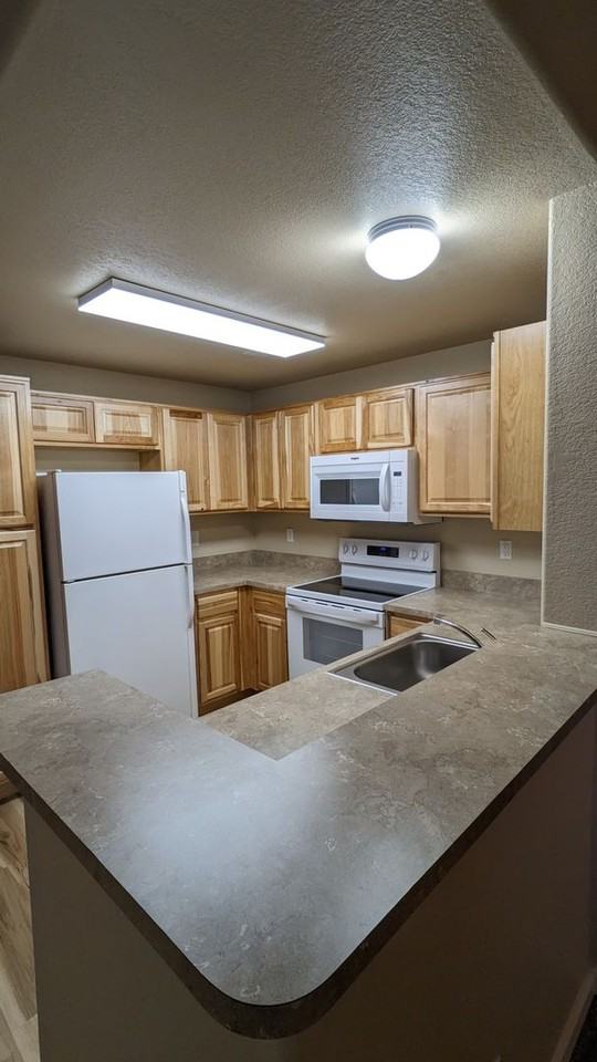 7185 Ash Creek Hts #104 - Photo 4 of 23