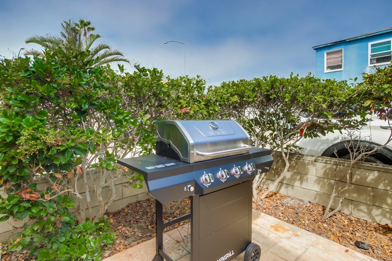 807 Capistrano Pl #1 - Photo 4 of 50