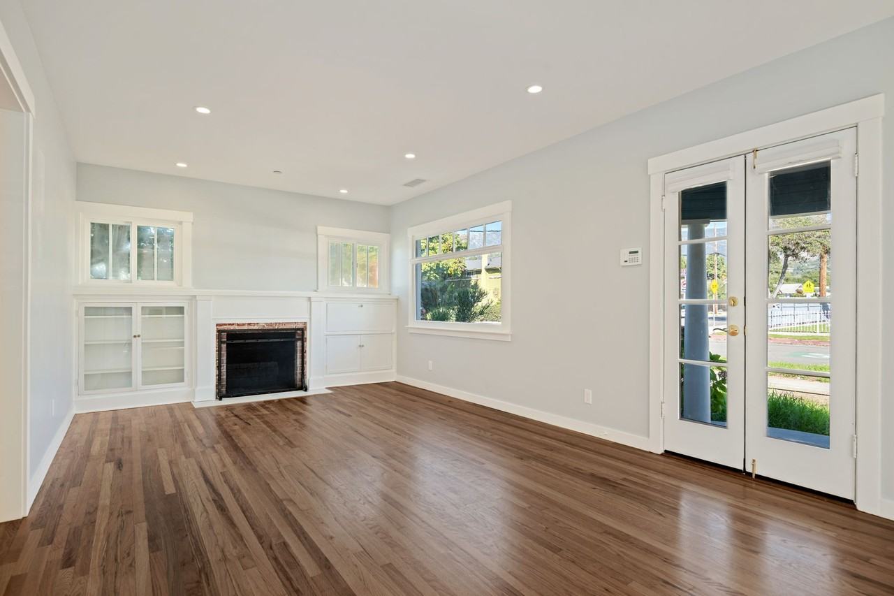 135 North Alisos Street #1 - Photo 2 of 10