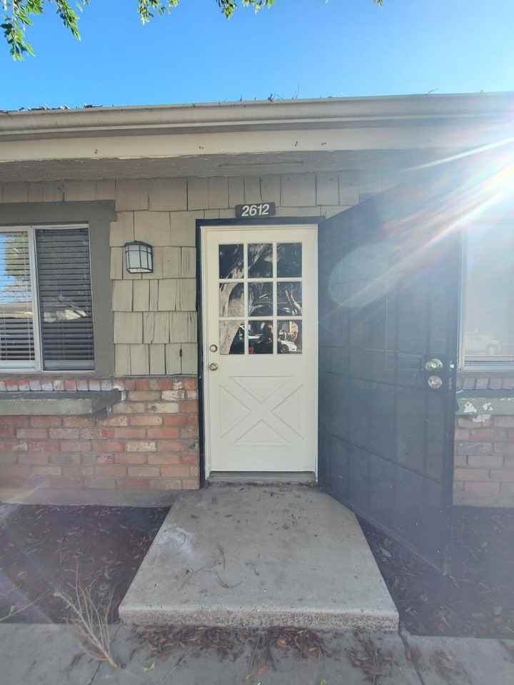 2612 Yardarm Ave - Photo 2 of 13