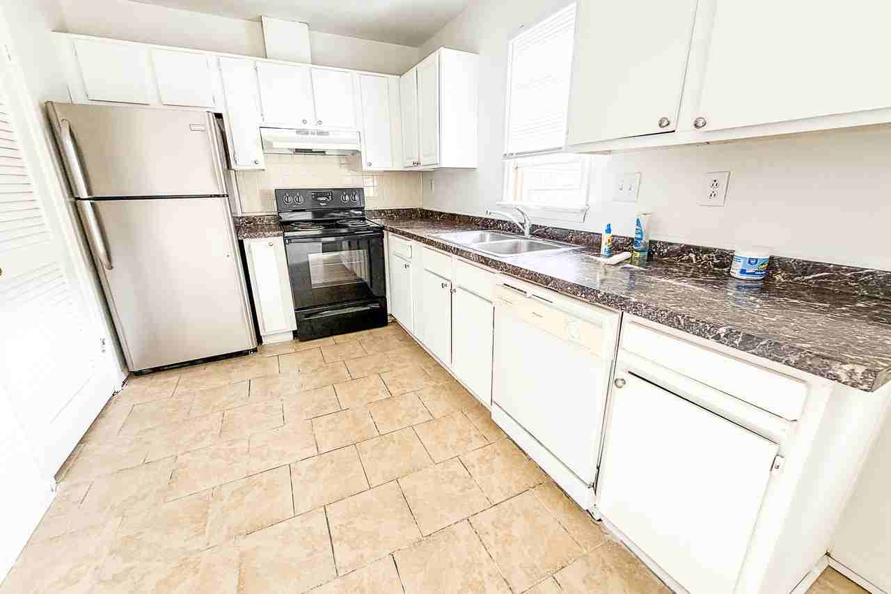 1038 Wickford Court #1 - Photo 6 of 17