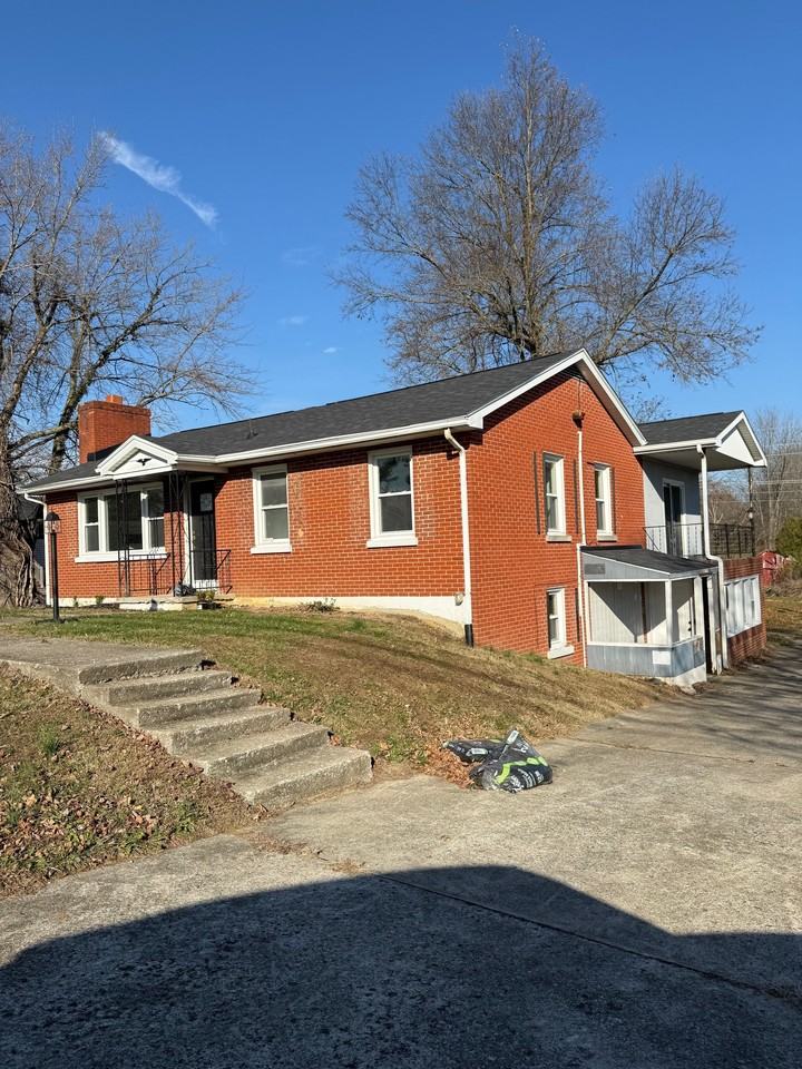 2056 Hodgenville Rd #1 - Photo 2 of 26