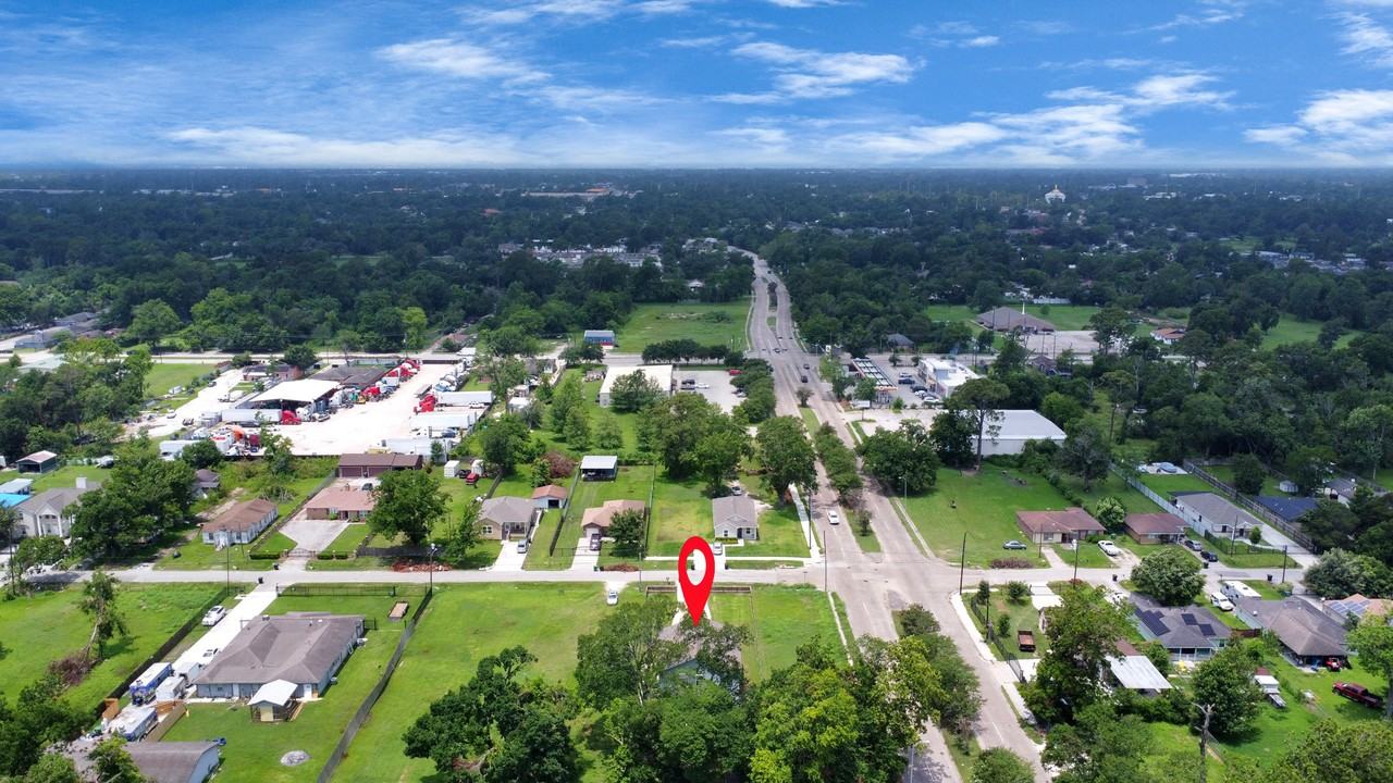 7740 Wileyvale Rd #B - Photo 6 of 44