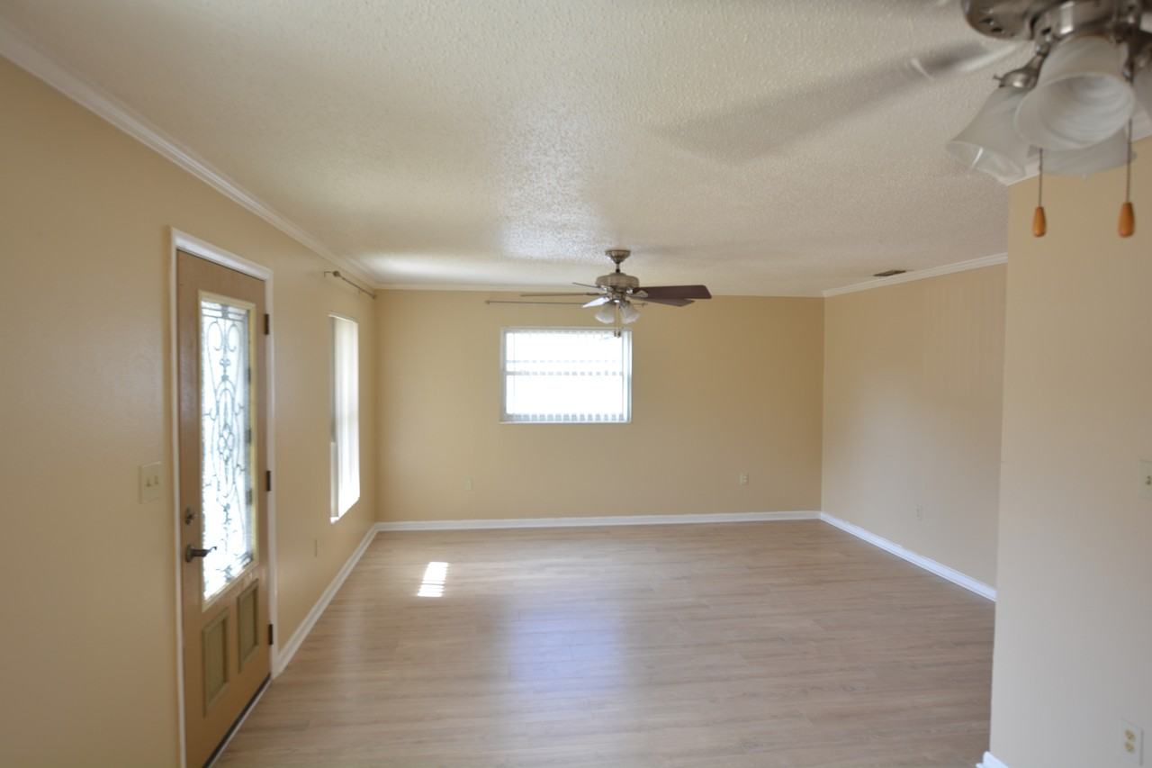 541 Carey Pl #1 - Photo 6 of 16