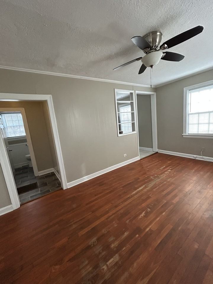 202 Morgan St #1 - Photo 5 of 14