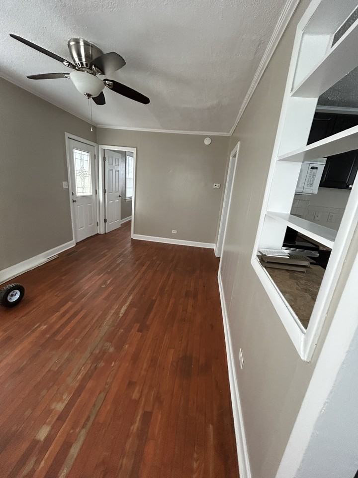 202 Morgan St #1 - Photo 6 of 14