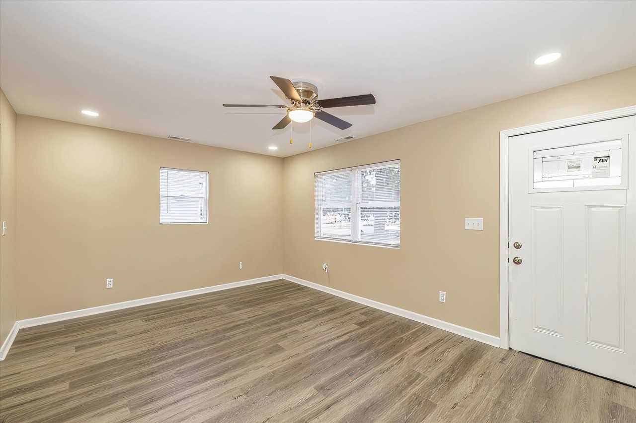 1609 North Outer Drive #1 - Photo 3 of 18