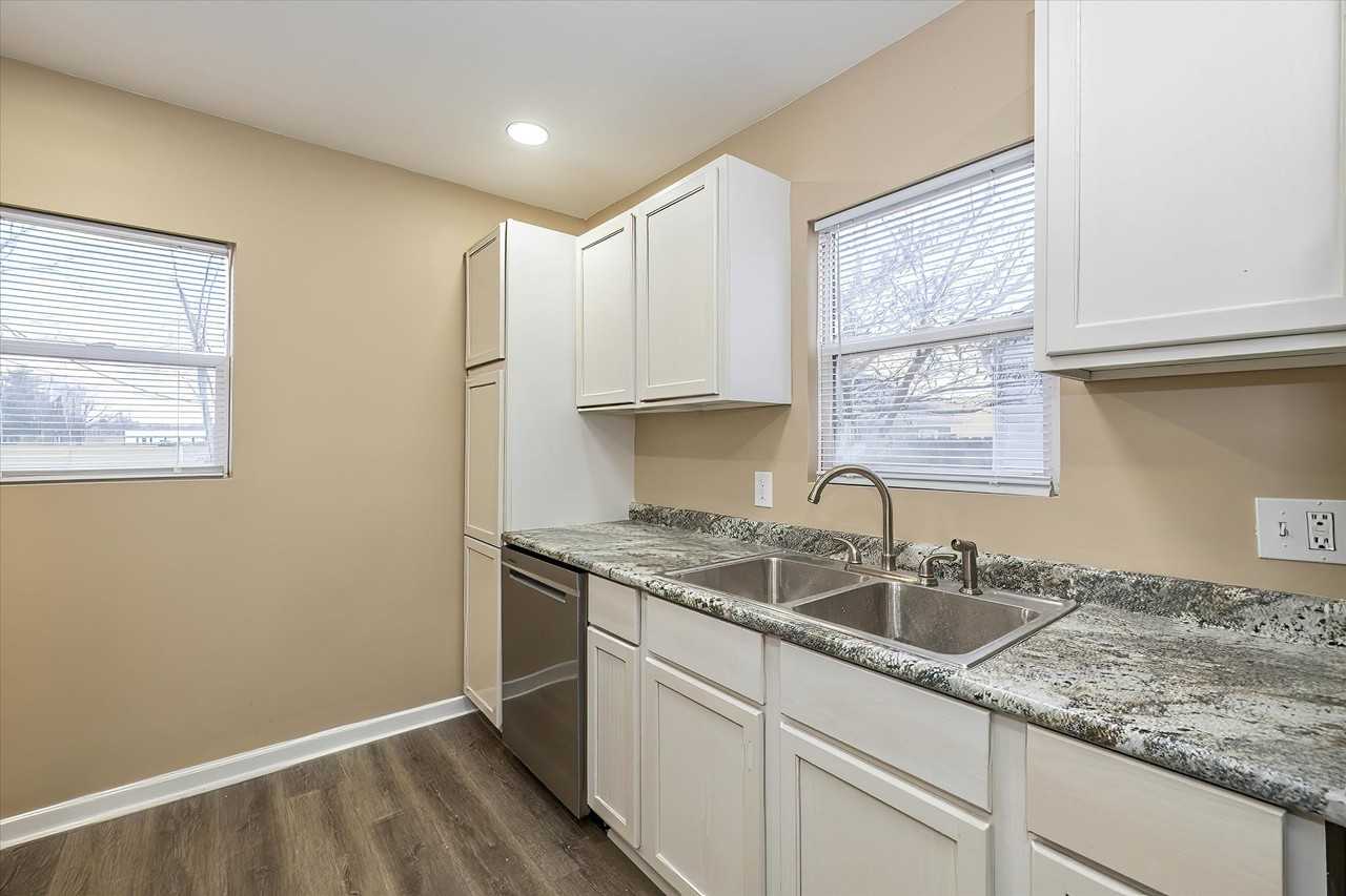 1609 North Outer Drive #1 - Photo 5 of 18