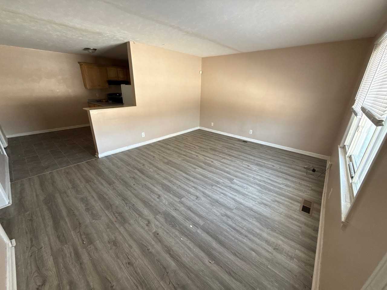 3104 N Webster Ave #3104 - Photo 2 of 10