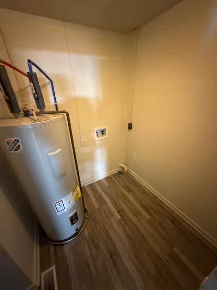 3104 N Webster Ave #3104 - Photo 6 of 10