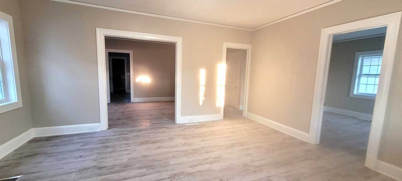 514 N Hamilton St #1 - Photo 4 of 22