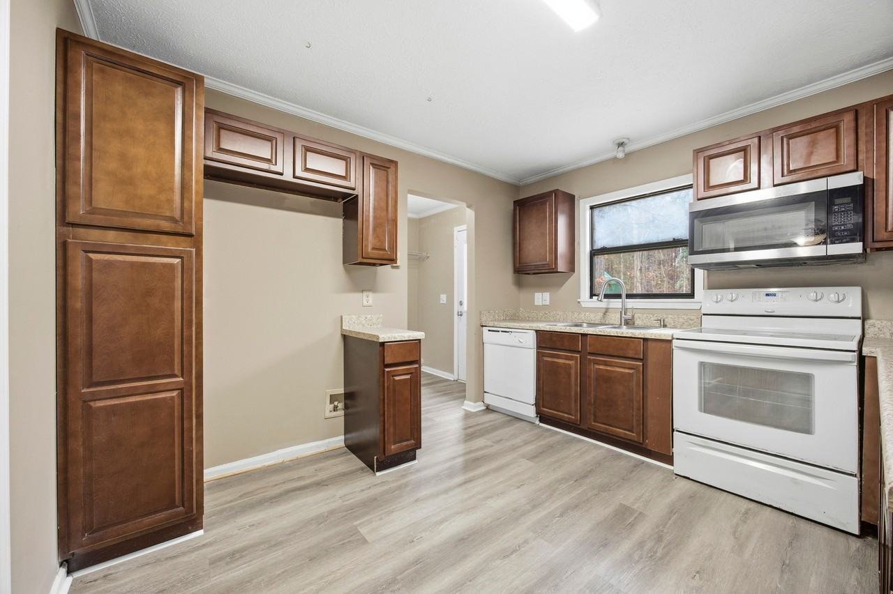 4434 Janice Drive Southwest #1 - Photo 5 of 20