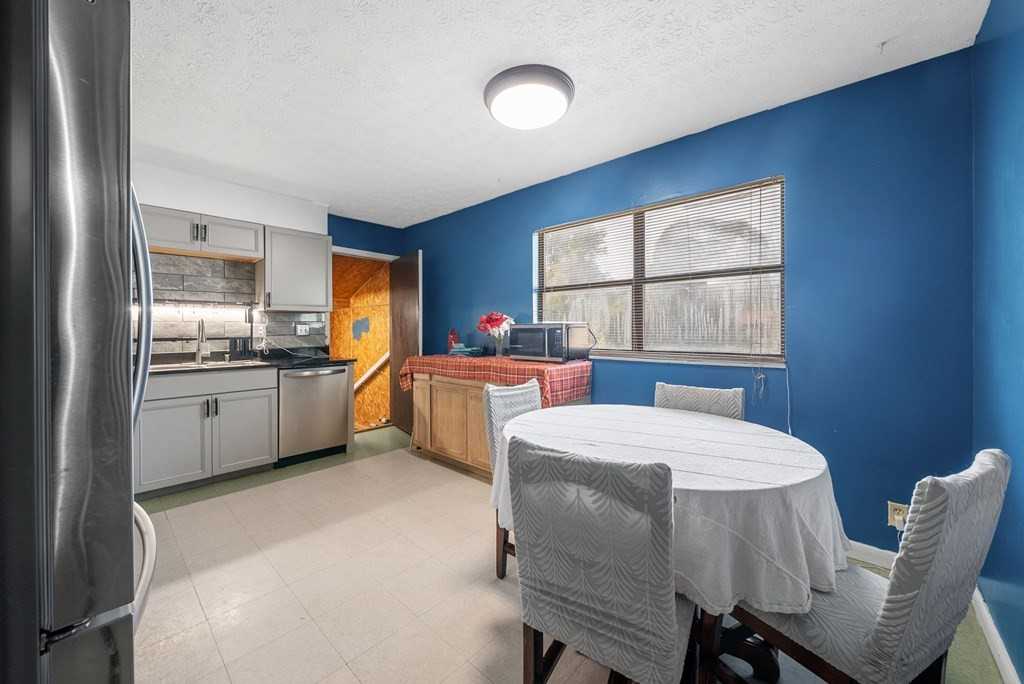 1405 Barberry Pl #1 - Photo 5 of 20