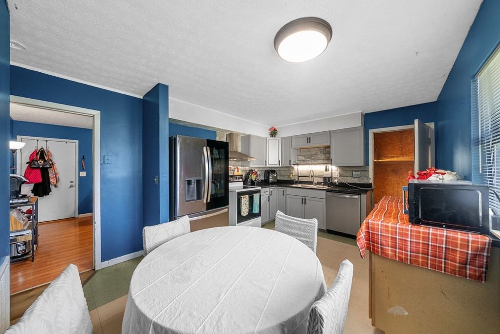 1405 Barberry Pl #1 - Photo 6 of 20