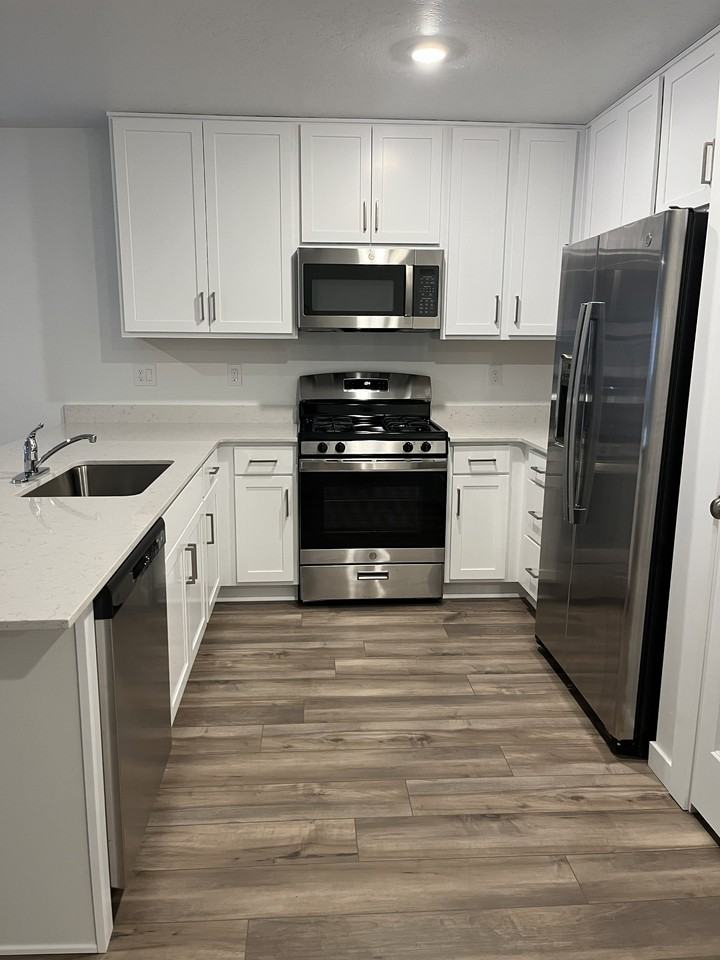 Avalena Avenue #304 - Photo 4 of 16