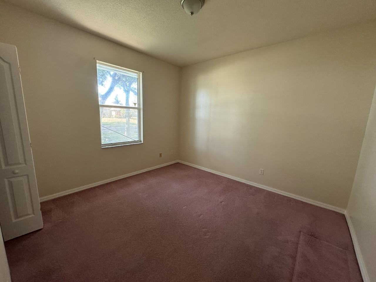 1522 Breese St Ne #1 - Photo 2 of 6