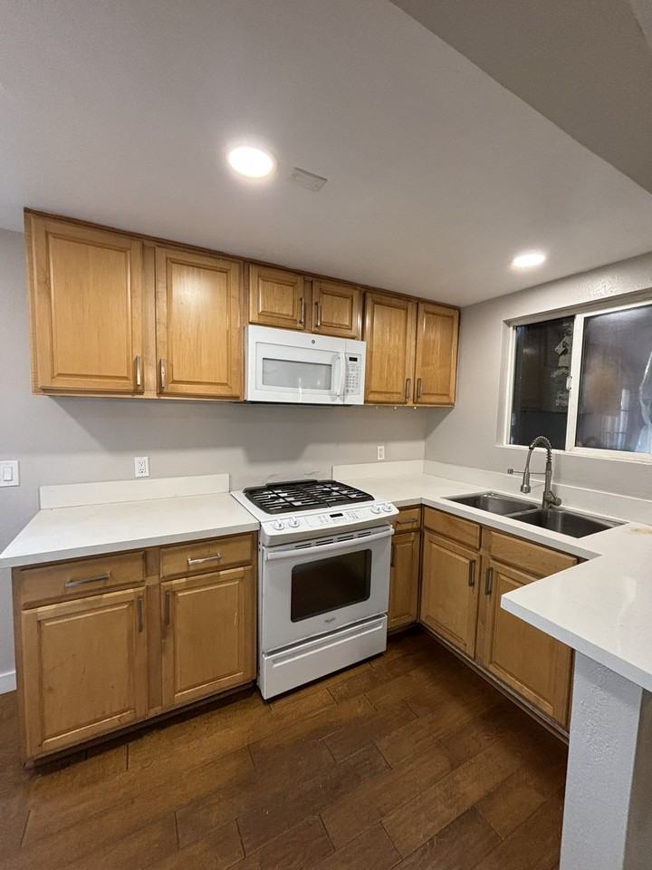 3102 3102 G Street - 3102 #3102-3 - Photo 5 of 12