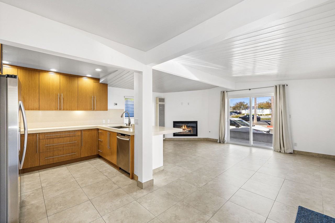 1519 W Balboa Blvd #A - Photo 3 of 15