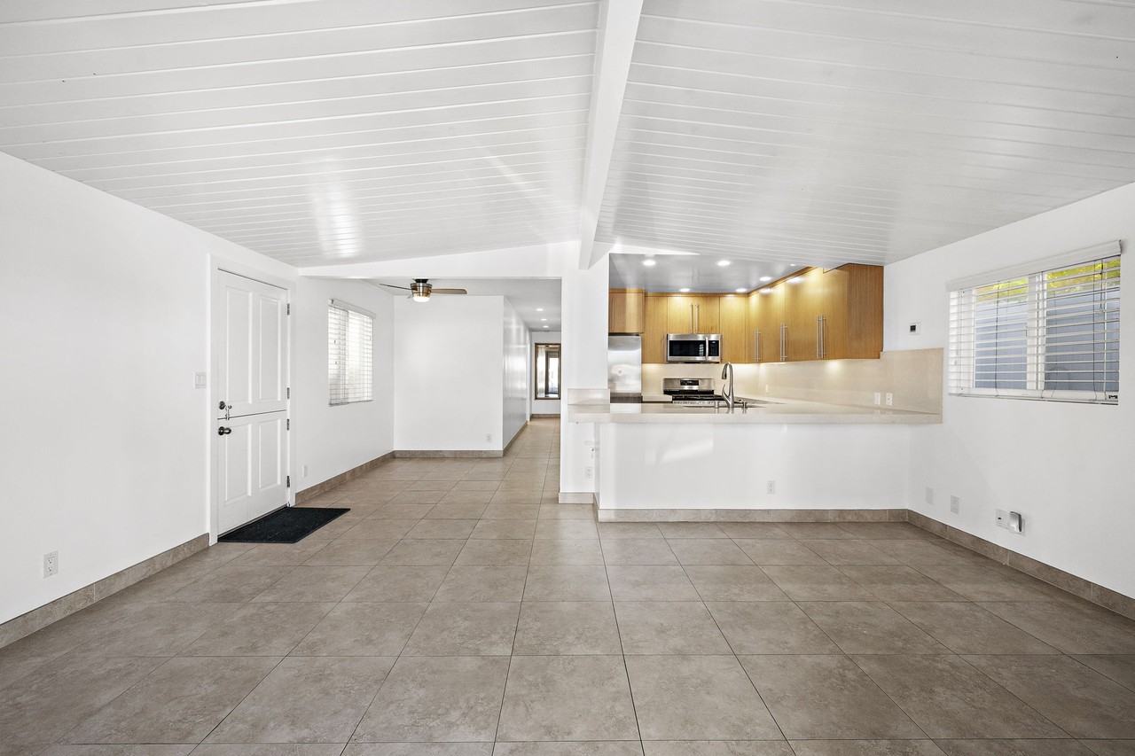 1519 W Balboa Blvd #A - Photo 4 of 15