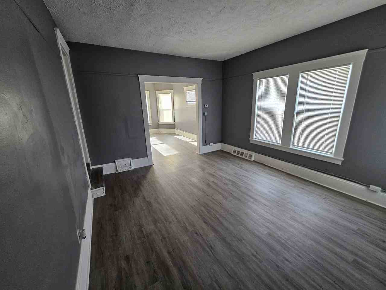 2810 Woodbridge Avenue - Photo 4 of 19