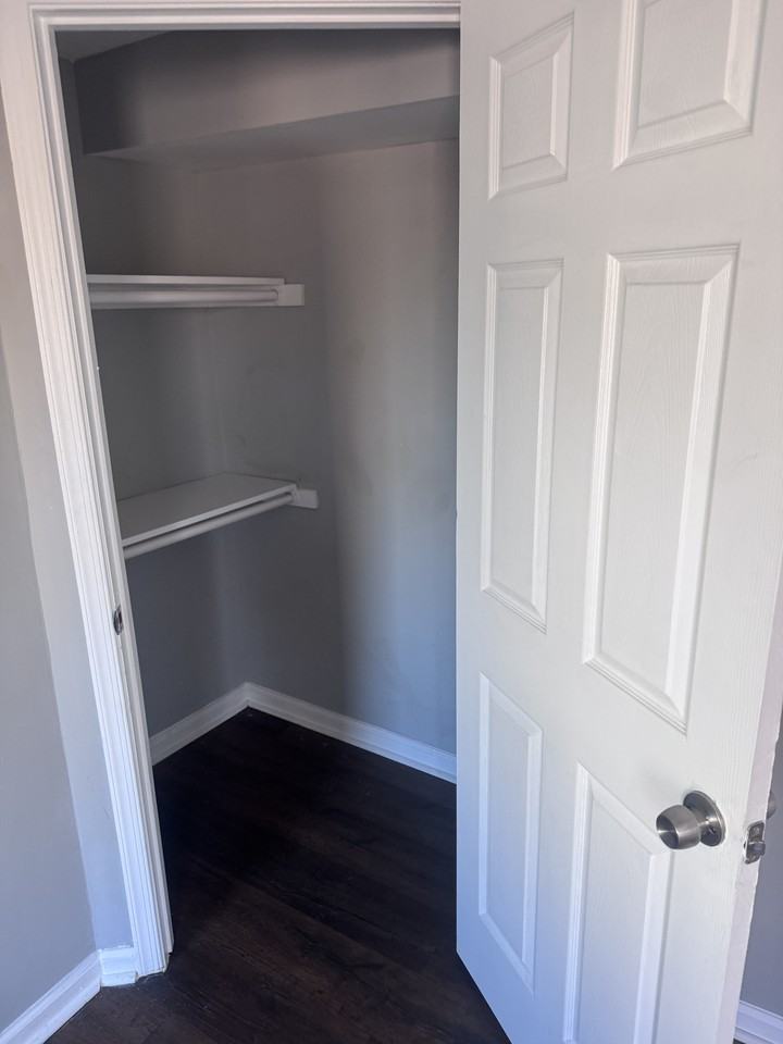 1004 West Lombard Street #1 - Photo 7 of 11