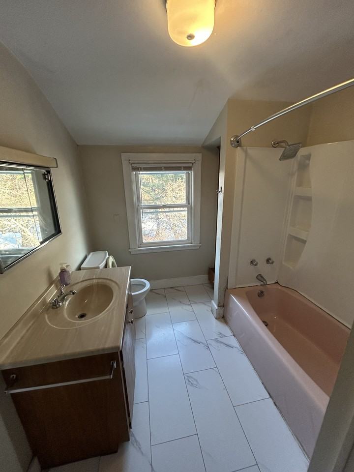 24 Boody St #3 - Photo 4 of 9