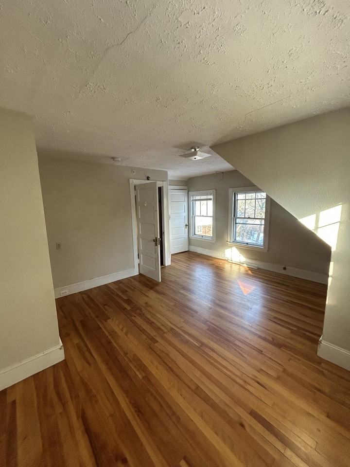 24 Boody St #3 - Photo 7 of 32