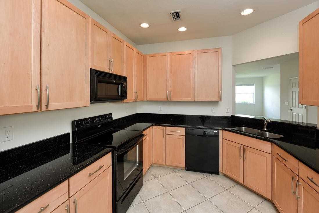 3658 3658 Parkridge Circle28-104 #28-104 - Photo 7 of 19