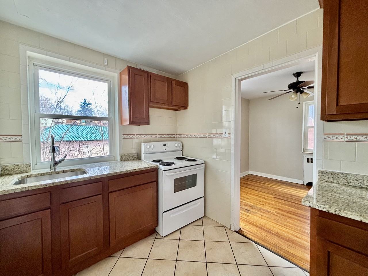 183 183 MORRISON DRIVEAPT 7 #7 - Photo 6 of 8