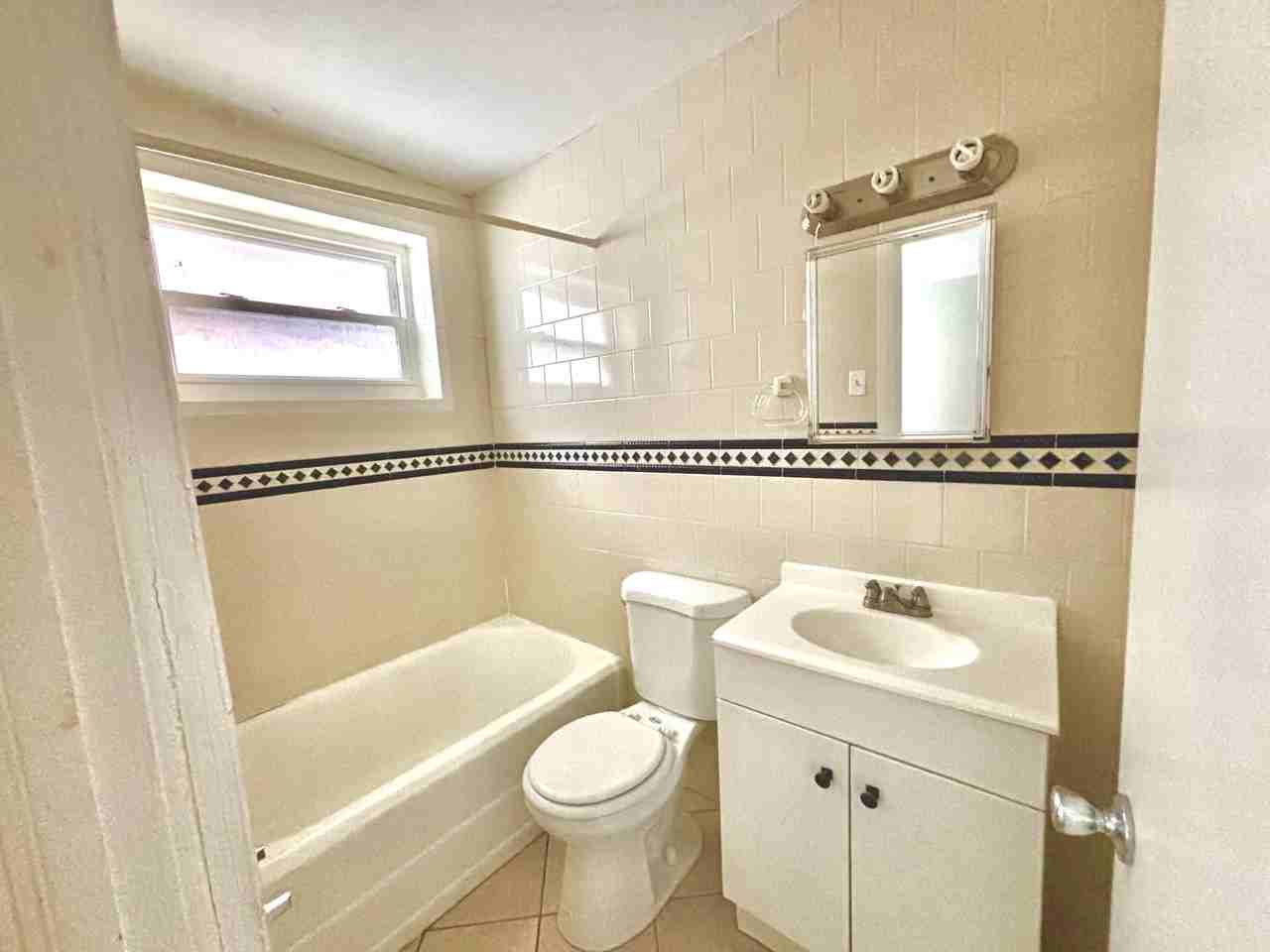 183 183 MORRISON DRIVEAPT 7 #7 - Photo 7 of 8