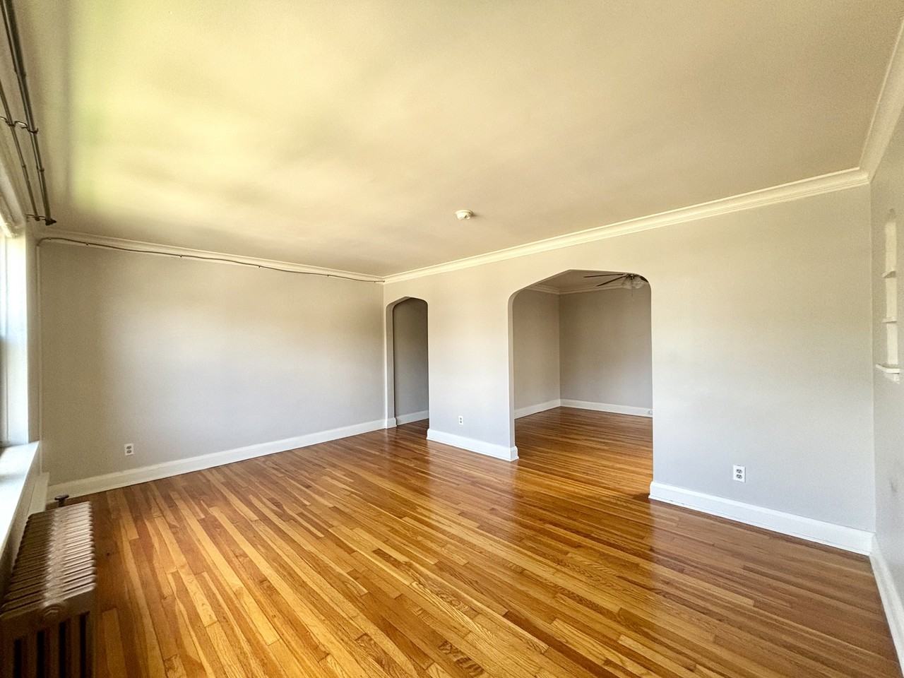 2705 2705 BROADWAY AVENUEAPT 7 #2705-7 - Photo 3 of 11