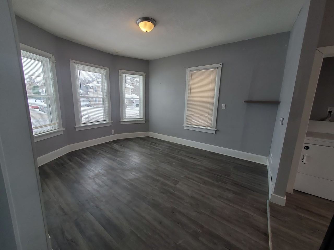 201 16th Ave - Photo 3 of 11