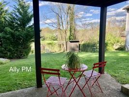 featured image of 925 Henry Avenue #1