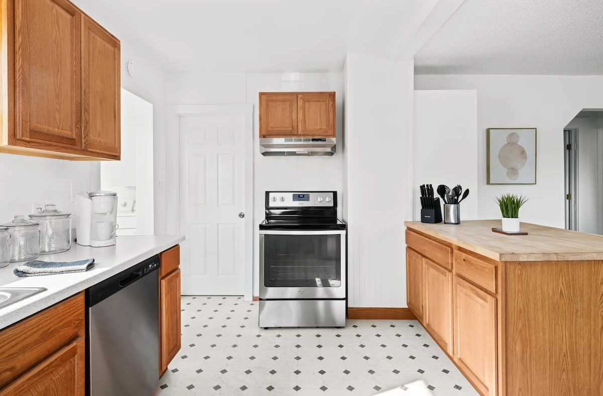 1905 5th Street #1 - Photo 2 of 33