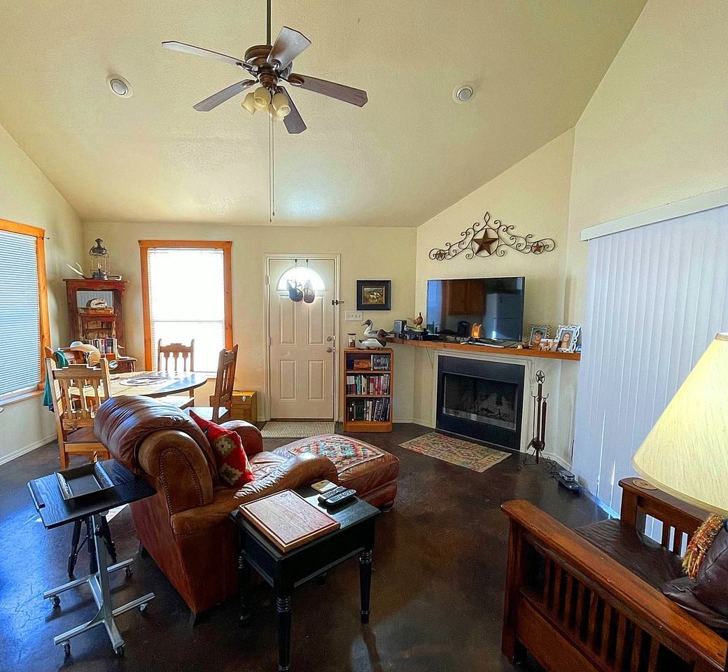 1014 Cypress Cove Rd #D - Photo 3 of 19