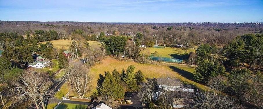 437 Hulls Farm Rd - Photo 2 of 14