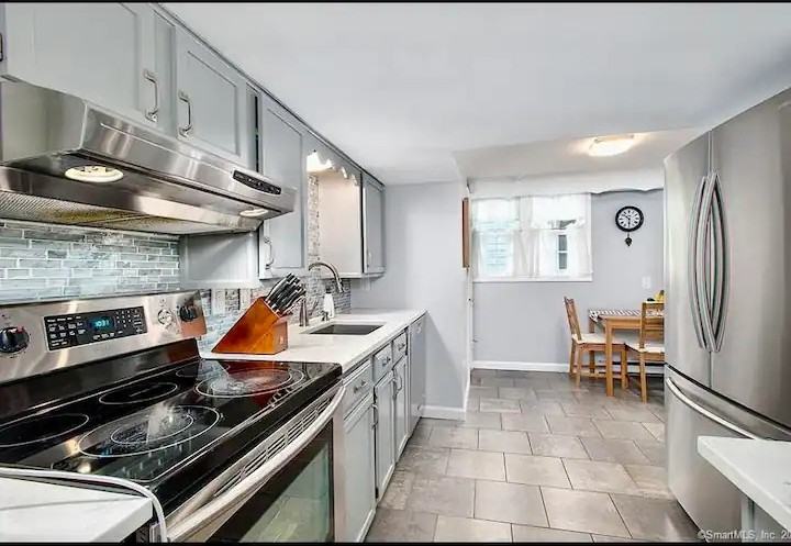 437 Hulls Farm Rd - Photo 5 of 14