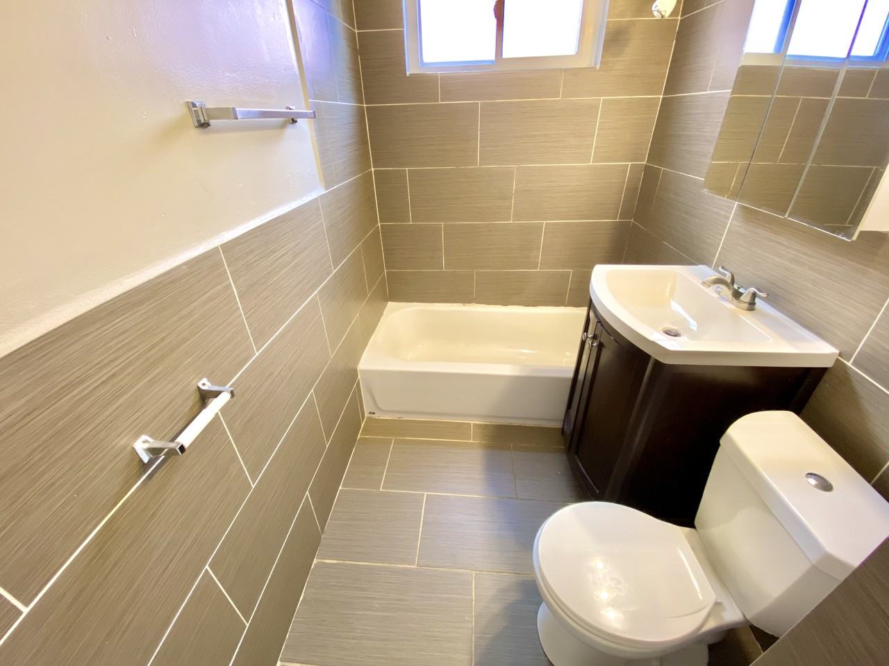 1524 1524 MCFARLAND ROADAPT 5 #5 - Photo 6 of 8