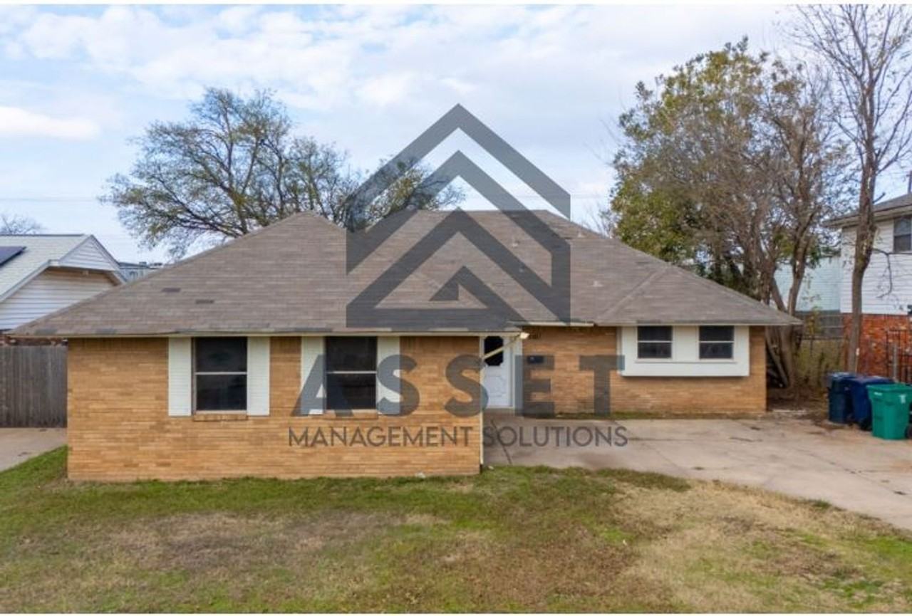 1113 Nw 105th St - Photo 3 of 28