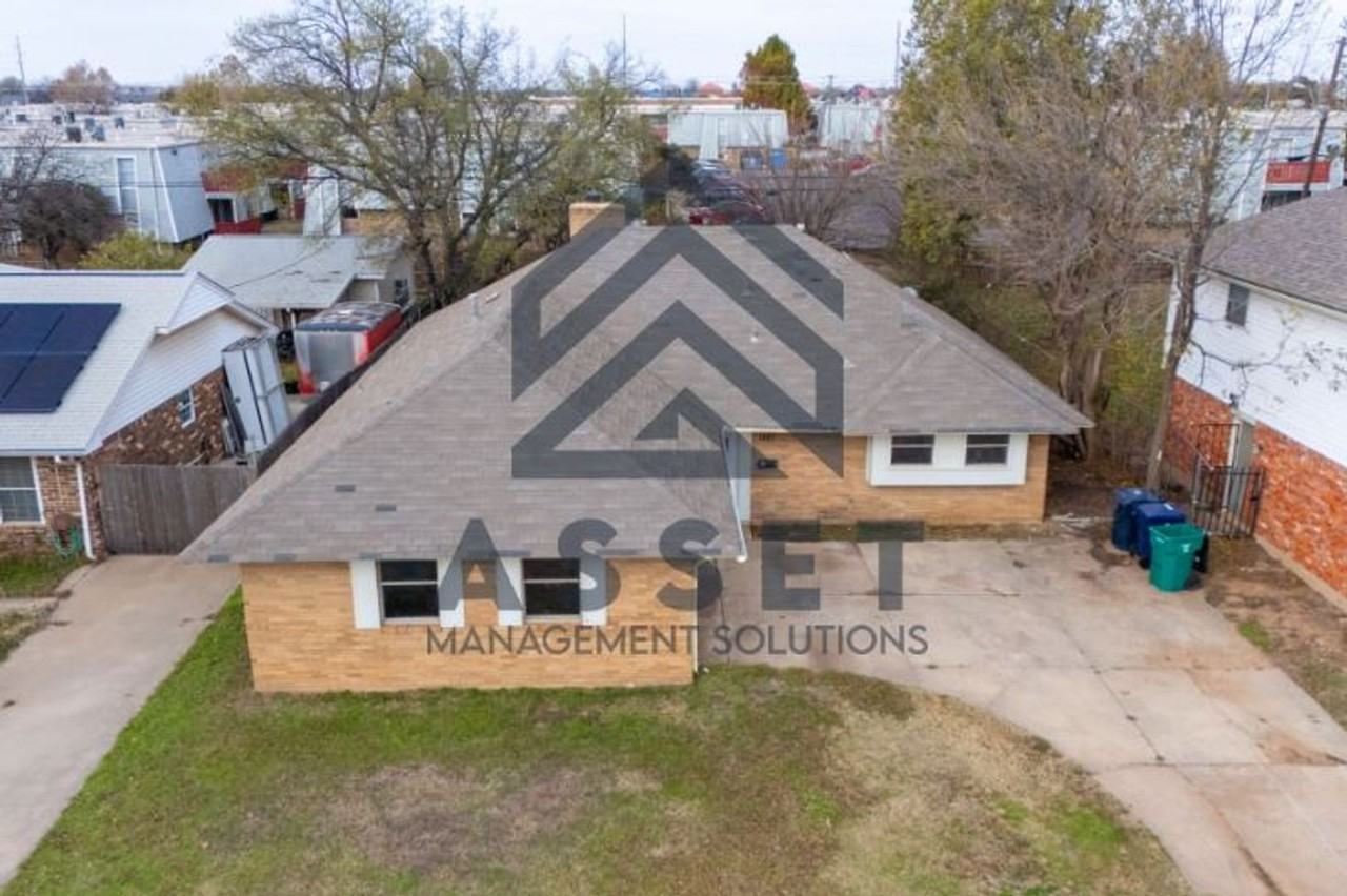 1113 Nw 105th St - Photo 4 of 28