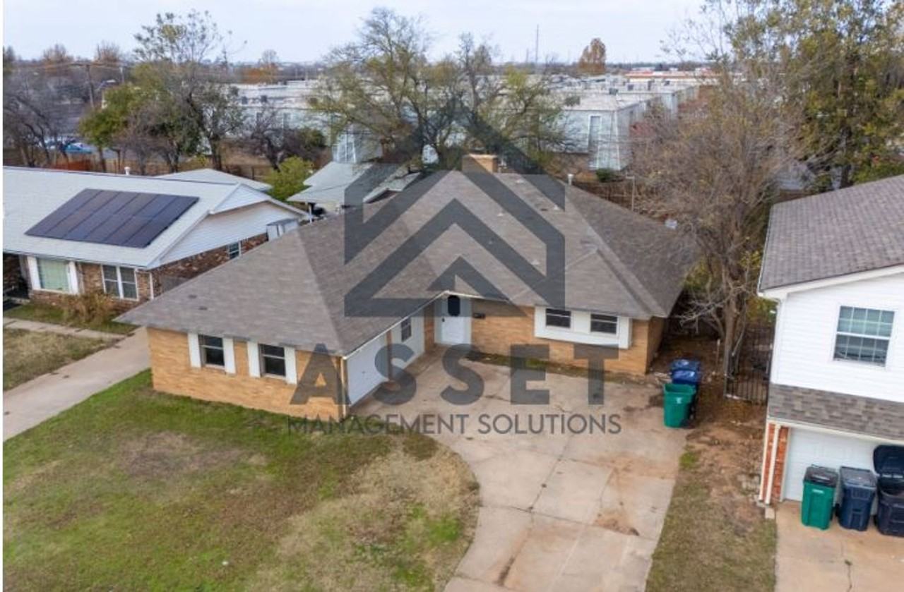 1113 Nw 105th St - Photo 5 of 28