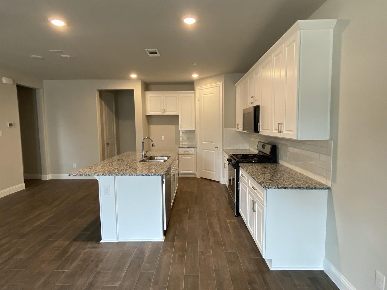 803 Ponds Edge Lane #0 - Photo 6 of 25