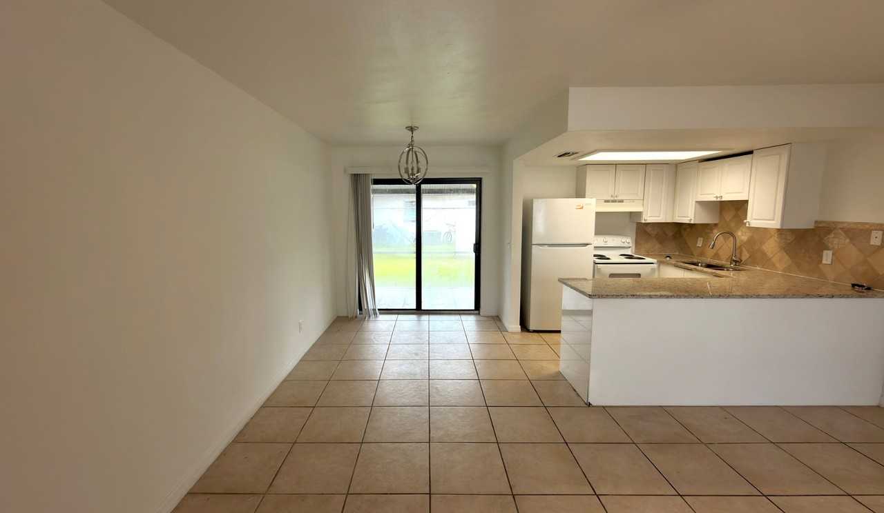 11470 Char Ann Dr #0 - Photo 4 of 10