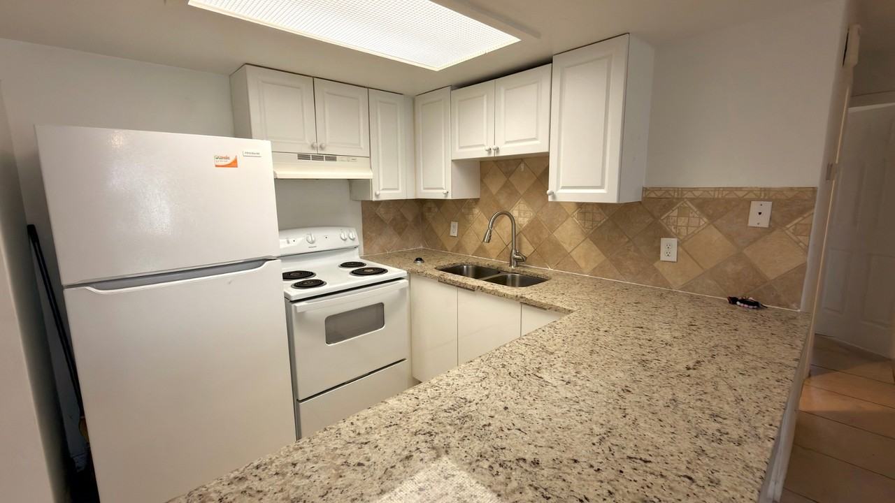 11470 Char Ann Dr #0 - Photo 7 of 10