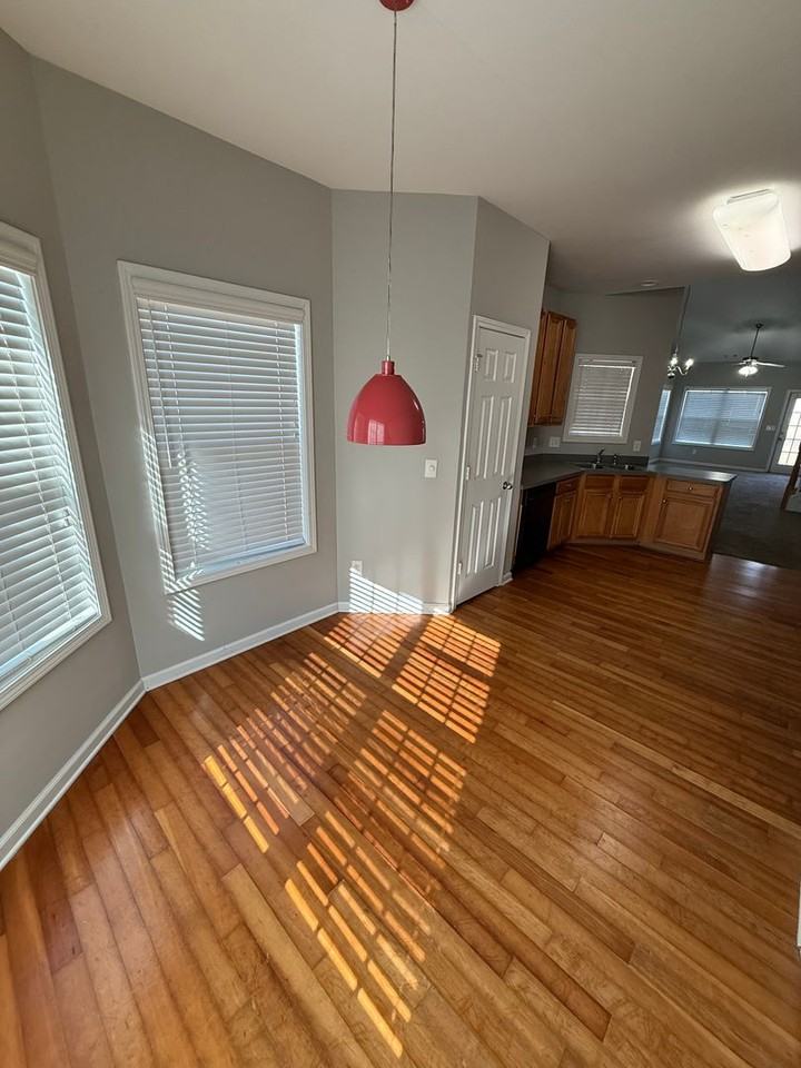 141 Mill Pond Xing - Photo 4 of 17